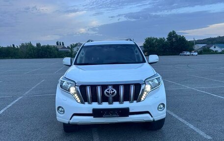 Toyota Land Cruiser Prado 150 рестайлинг 2, 2016 год, 3 800 000 рублей, 1 фотография