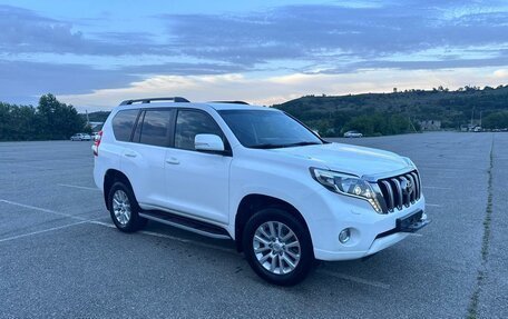 Toyota Land Cruiser Prado 150 рестайлинг 2, 2016 год, 3 800 000 рублей, 3 фотография