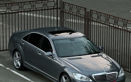 Mercedes-Benz S-Класс, 2007 год, 2 000 000 рублей, 2 фотография