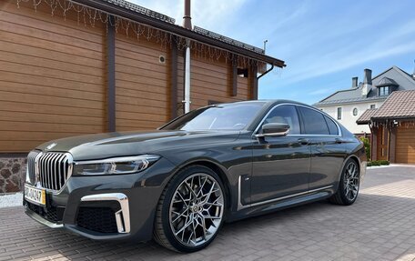 BMW 7 серия, 2019 год, 9 800 000 рублей, 4 фотография