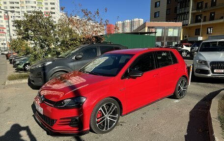 Volkswagen Golf GTI VII, 2017 год, 1 870 000 рублей, 2 фотография