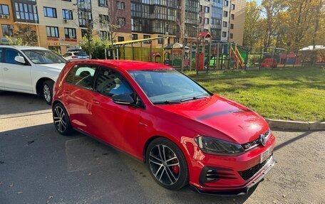 Volkswagen Golf GTI VII, 2017 год, 1 870 000 рублей, 3 фотография