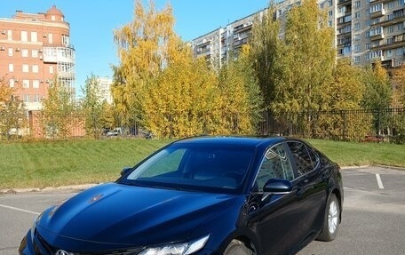 Toyota Camry, 2019 год, 2 850 000 рублей, 1 фотография