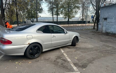 Mercedes-Benz CLK-Класс, 2000 год, 600 000 рублей, 1 фотография