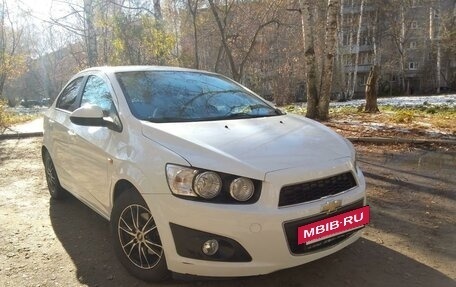 Chevrolet Aveo III, 2013 год, 800 000 рублей, 3 фотография