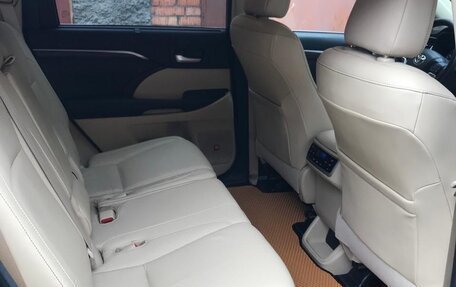 Toyota Highlander III, 2014 год, 3 700 000 рублей, 3 фотография