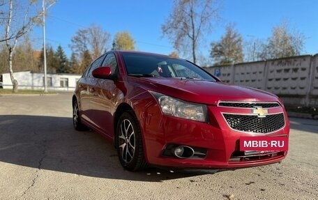 Chevrolet Cruze II, 2010 год, 650 000 рублей, 3 фотография