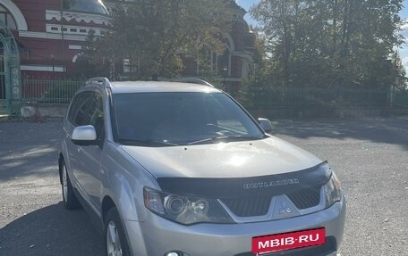 Mitsubishi Outlander III рестайлинг 3, 2008 год, 1 430 000 рублей, 2 фотография