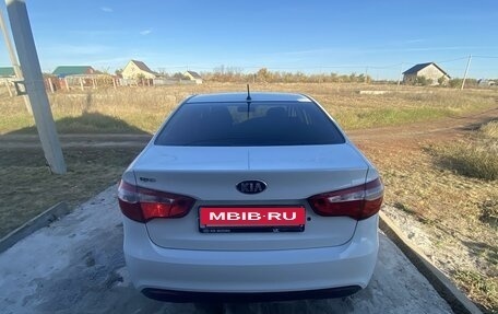 KIA Rio III рестайлинг, 2013 год, 835 000 рублей, 2 фотография