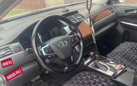 Toyota Camry, 2017 год, 2 200 000 рублей, 10 фотография