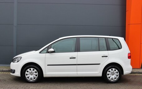 Volkswagen Touran III, 2011 год, 1 199 000 рублей, 2 фотография