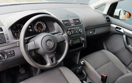 Volkswagen Touran III, 2011 год, 1 199 000 рублей, 5 фотография