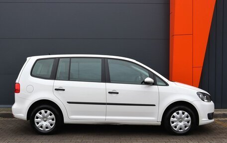 Volkswagen Touran III, 2011 год, 1 199 000 рублей, 3 фотография