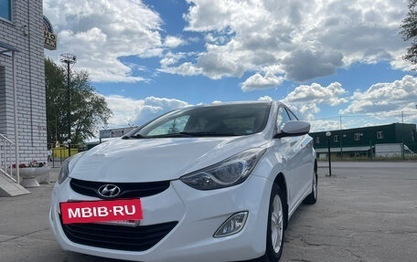 Hyundai Elantra V, 2013 год, 895 000 рублей, 4 фотография