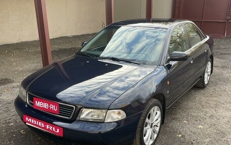 Audi A4, 1997 год, 550 000 рублей, 4 фотография