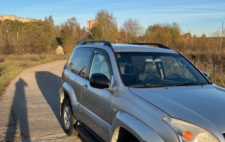 Toyota Land Cruiser Prado 120 рестайлинг, 2003 год, 1 300 000 рублей, 3 фотография