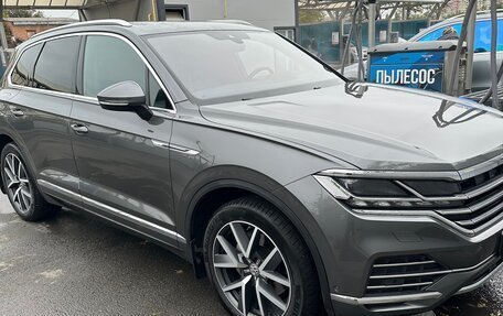 Volkswagen Touareg III, 2018 год, 5 800 000 рублей, 5 фотография