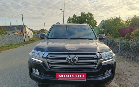 Toyota Land Cruiser 200, 2016 год, 4 700 000 рублей, 2 фотография