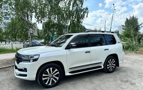 Toyota Land Cruiser 200, 2017 год, 7 950 000 рублей, 1 фотография