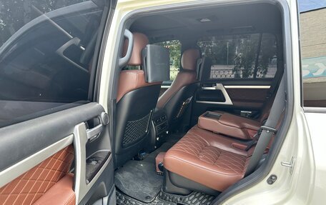 Toyota Land Cruiser 200, 2017 год, 7 950 000 рублей, 16 фотография