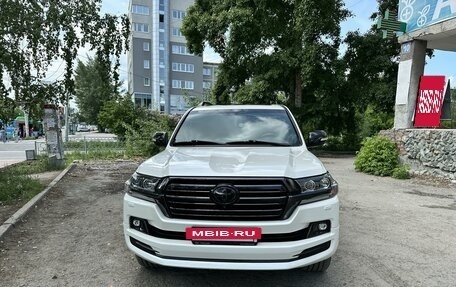 Toyota Land Cruiser 200, 2017 год, 7 950 000 рублей, 18 фотография