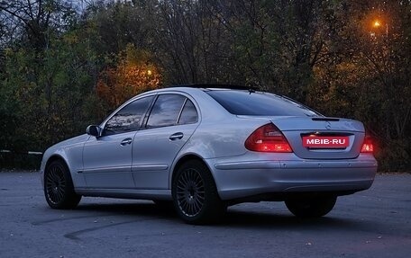 Mercedes-Benz E-Класс, 2003 год, 1 500 000 рублей, 5 фотография