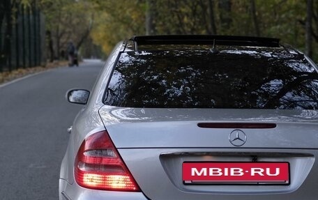 Mercedes-Benz E-Класс, 2003 год, 1 500 000 рублей, 23 фотография