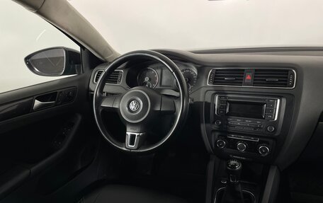 Volkswagen Jetta VI, 2013 год, 1 149 000 рублей, 13 фотография