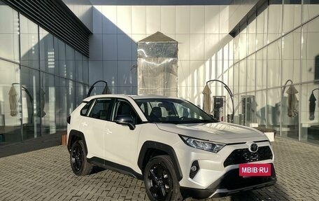 Toyota RAV4, 2024 год, 4 620 000 рублей, 3 фотография