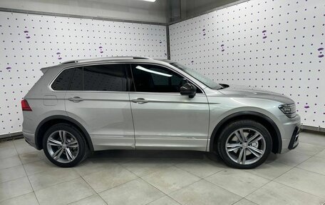 Volkswagen Tiguan II, 2018 год, 3 220 000 рублей, 2 фотография