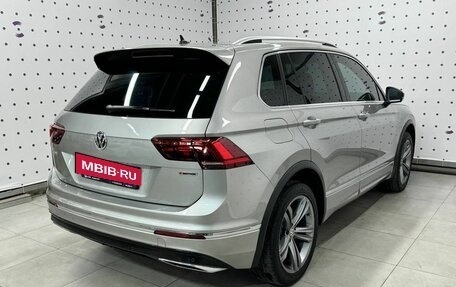 Volkswagen Tiguan II, 2018 год, 3 220 000 рублей, 16 фотография