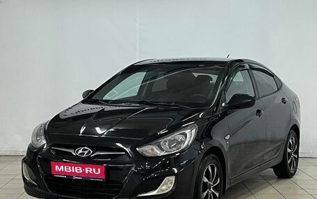 Hyundai Solaris II рестайлинг, 2011 год, 949 900 рублей, 1 фотография