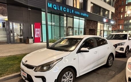 KIA Rio IV, 2019 год, 749 999 рублей, 2 фотография