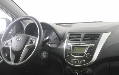 Hyundai Solaris II рестайлинг, 2013 год, 850 000 рублей, 9 фотография