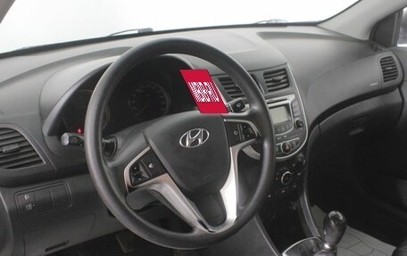 Hyundai Solaris II рестайлинг, 2013 год, 850 000 рублей, 13 фотография