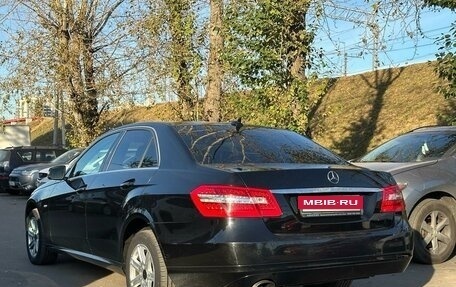 Mercedes-Benz E-Класс, 2011 год, 1 590 000 рублей, 2 фотография