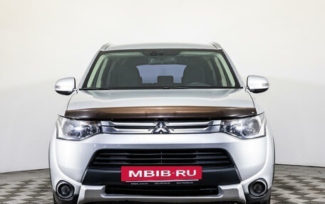 Mitsubishi Outlander III рестайлинг 3, 2014 год, 1 570 000 рублей, 2 фотография