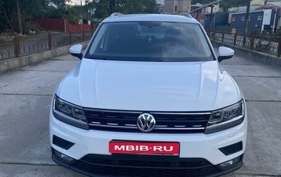 Volkswagen Tiguan II, 2018 год, 2 850 000 рублей, 1 фотография