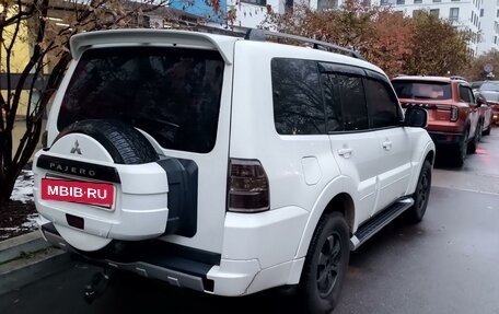 Mitsubishi Pajero IV, 2011 год, 2 350 000 рублей, 3 фотография