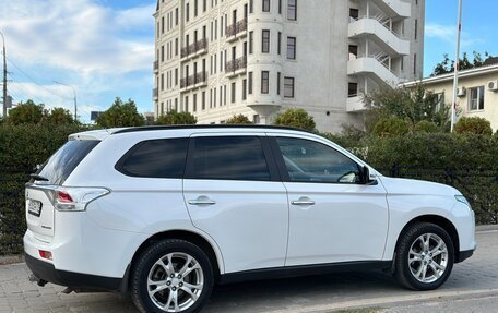 Mitsubishi Outlander III рестайлинг 3, 2012 год, 1 575 000 рублей, 6 фотография