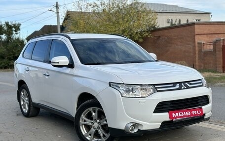 Mitsubishi Outlander III рестайлинг 3, 2012 год, 1 575 000 рублей, 7 фотография