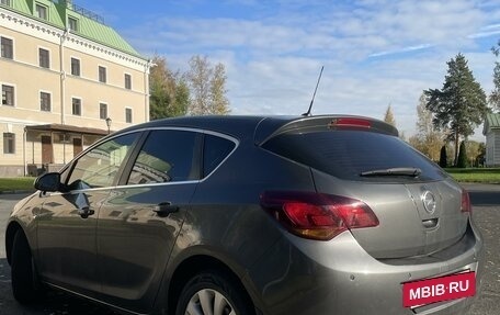 Opel Astra J, 2011 год, 600 000 рублей, 4 фотография