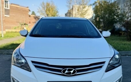 Hyundai Solaris II рестайлинг, 2015 год, 1 195 000 рублей, 2 фотография