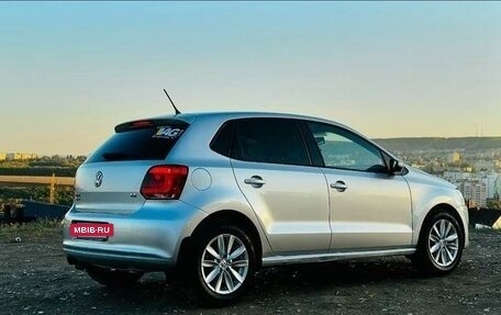 Volkswagen Polo VI (EU Market), 2010 год, 900 000 рублей, 2 фотография