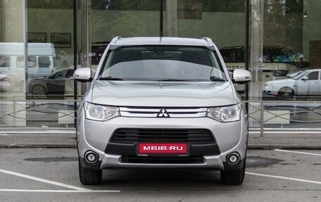 Mitsubishi Outlander III рестайлинг 3, 2014 год, 1 579 000 рублей, 3 фотография