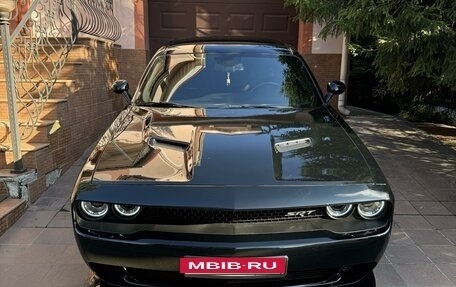 Dodge Challenger III рестайлинг 2, 2022 год, 5 499 999 рублей, 7 фотография