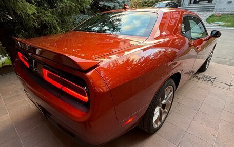 Dodge Challenger III рестайлинг 2, 2020 год, 5 399 999 рублей, 4 фотография