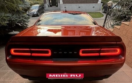 Dodge Challenger III рестайлинг 2, 2020 год, 5 399 999 рублей, 3 фотография