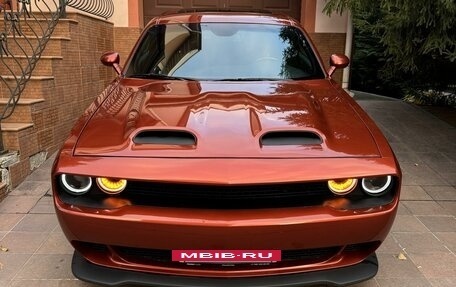 Dodge Challenger III рестайлинг 2, 2020 год, 5 399 999 рублей, 7 фотография