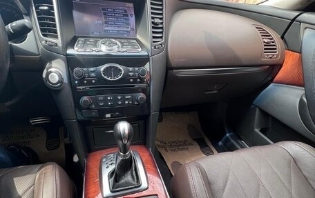 Infiniti QX70, 2014 год, 3 350 000 рублей, 11 фотография